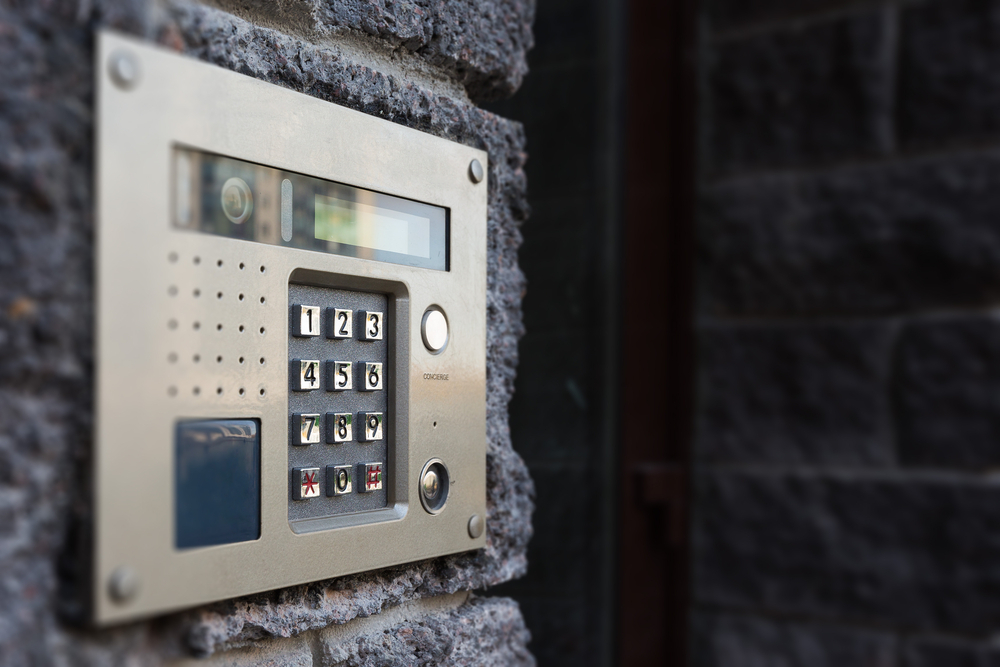 The Best Burglar Deterrents for Christmas 2022 Ranked