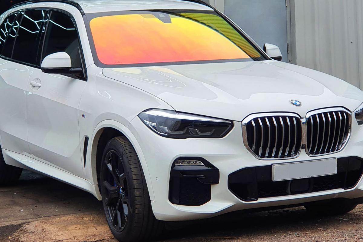 Top benefits of chameleon window tints for your vehicle